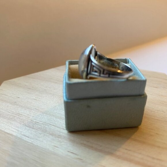 Vintage Ring. Sterling Silver Size 4.5 - Picture 9 of 11